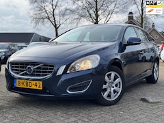 Volvo V60 - 2.0 D4 Kinetic AIRCO NAVIGATIE APK 03-2026 5CILINDER