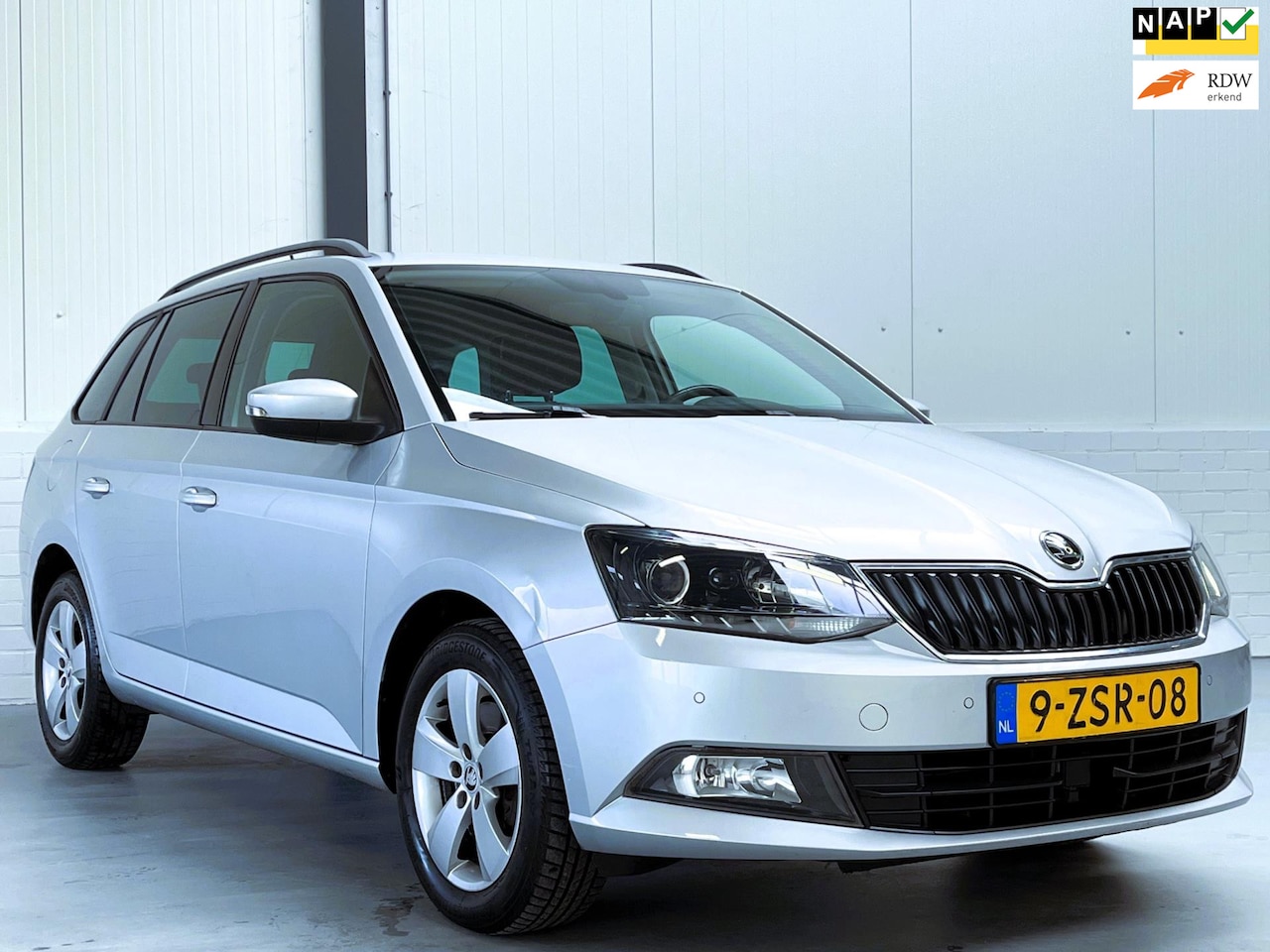 Skoda Fabia Combi - 1.2 TSI First Edition Style Org NL|1e Eigenaar - AutoWereld.nl