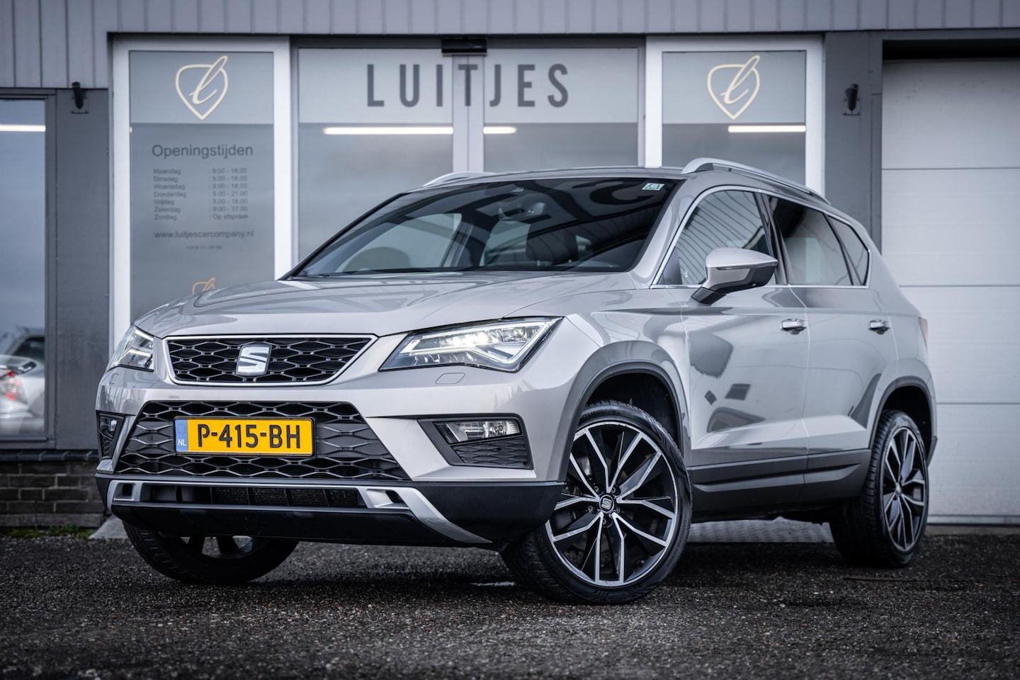 Seat Ateca - 1.4 EcoTSI DSG7 Xcellence I Alcantara I 360° I Stoelverw. I Elek.Aklep I 19'' I LED - AutoWereld.nl