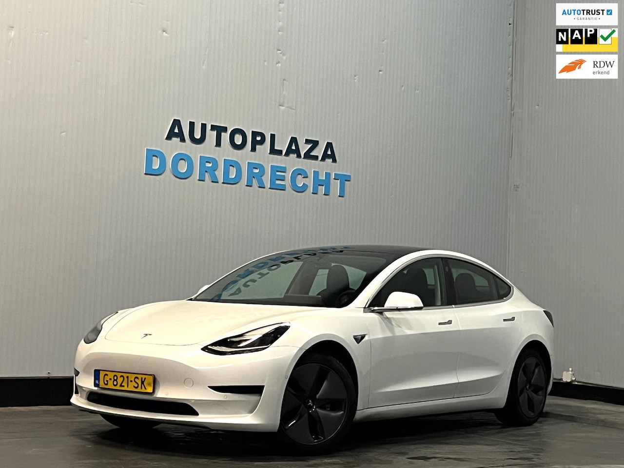 Tesla Model 3 - Standard RWD Plus 60 kWh AUTOPILOT - AutoWereld.nl