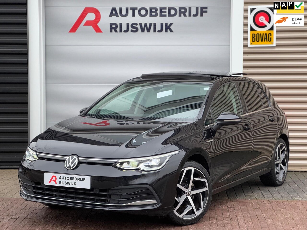 Volkswagen Golf - 1.5 eTSI Style Pano/IQ.Light/Memory - AutoWereld.nl