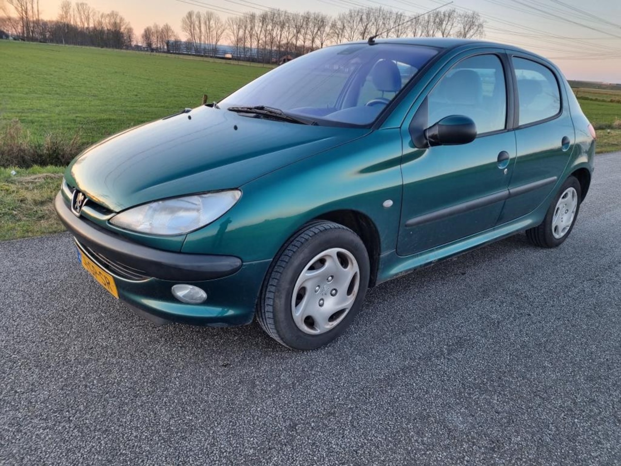 Peugeot 206 - 1.4 Gentry 5 deurs Airco - AutoWereld.nl