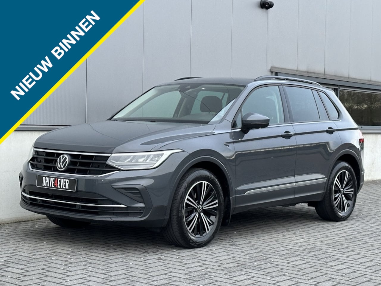 Volkswagen Tiguan - 1.5 TSI Elegance 2023 NAVI ACC ECC CAMERA PDC SPORTVELGEN - AutoWereld.nl