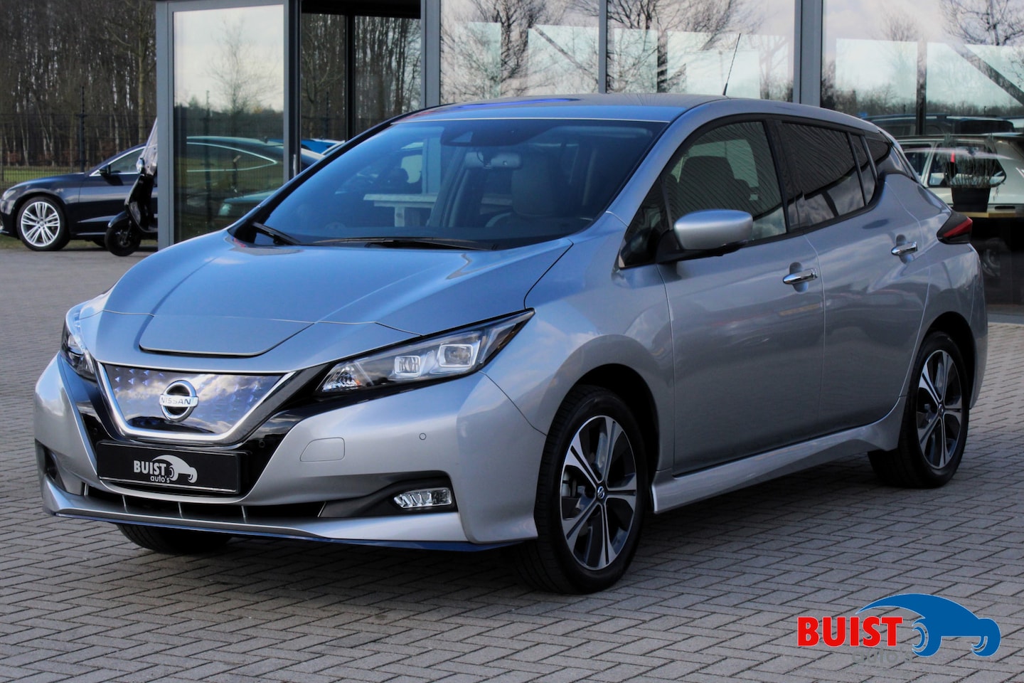 Nissan LEAF - 3.Zero Limited Edition 62 kWh 32127KM! ALLE OPTIES! - AutoWereld.nl