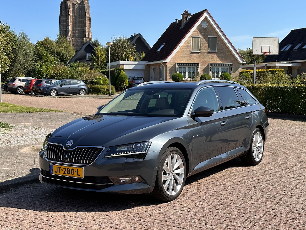 Skoda Superb Combi - 1.4 TSI ACT Style Business Leder, Adaptive cruise, Canton, Trekhaak - AutoWereld.nl