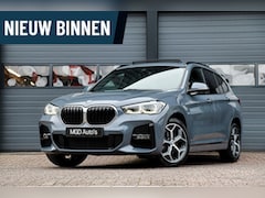 BMW X1 - sDrive18i M-Sport M-Pakket /LED/PANODAK/GROOT NAVI/STOELVERW./TREKHAAK/ACC/LEDER