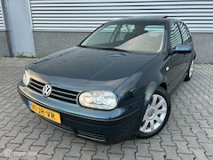 Volkswagen Golf - 1.6-16V Oxford