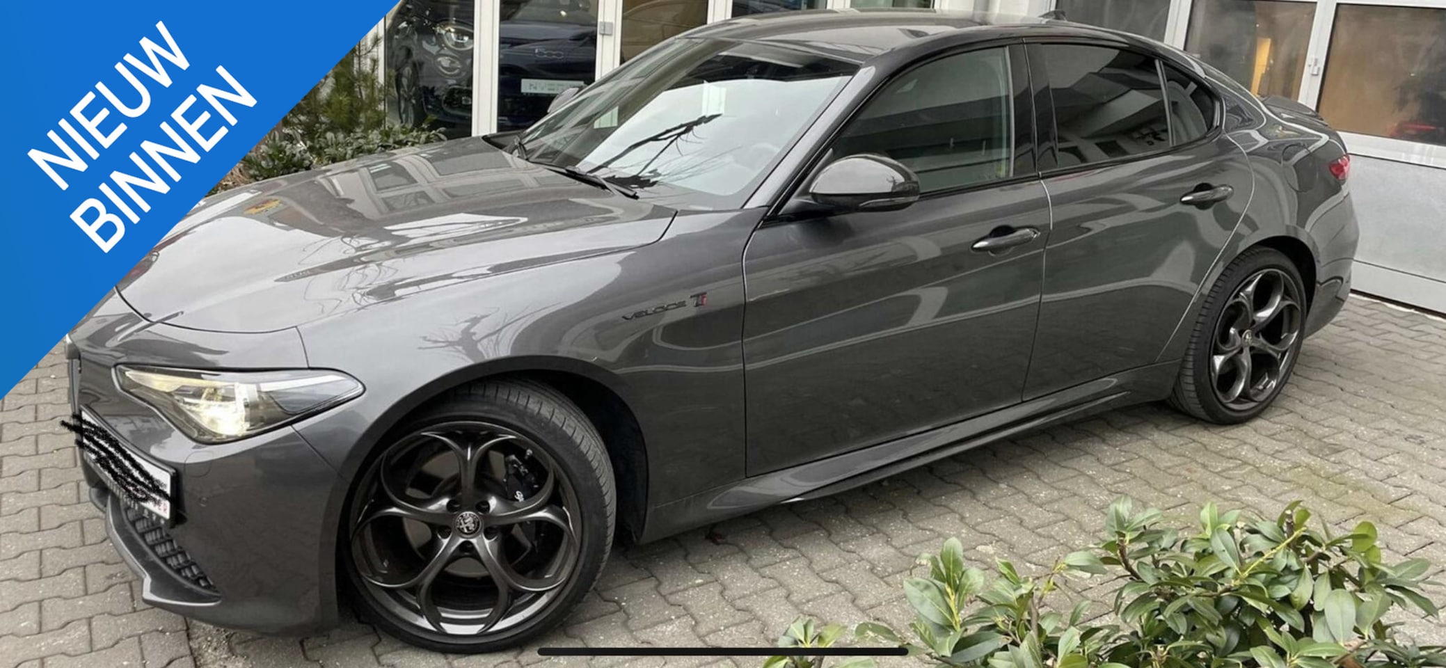 Alfa Romeo Giulia - 2.0 T Veloce Ti AWD 2.0 T Veloce Ti AWD - AutoWereld.nl