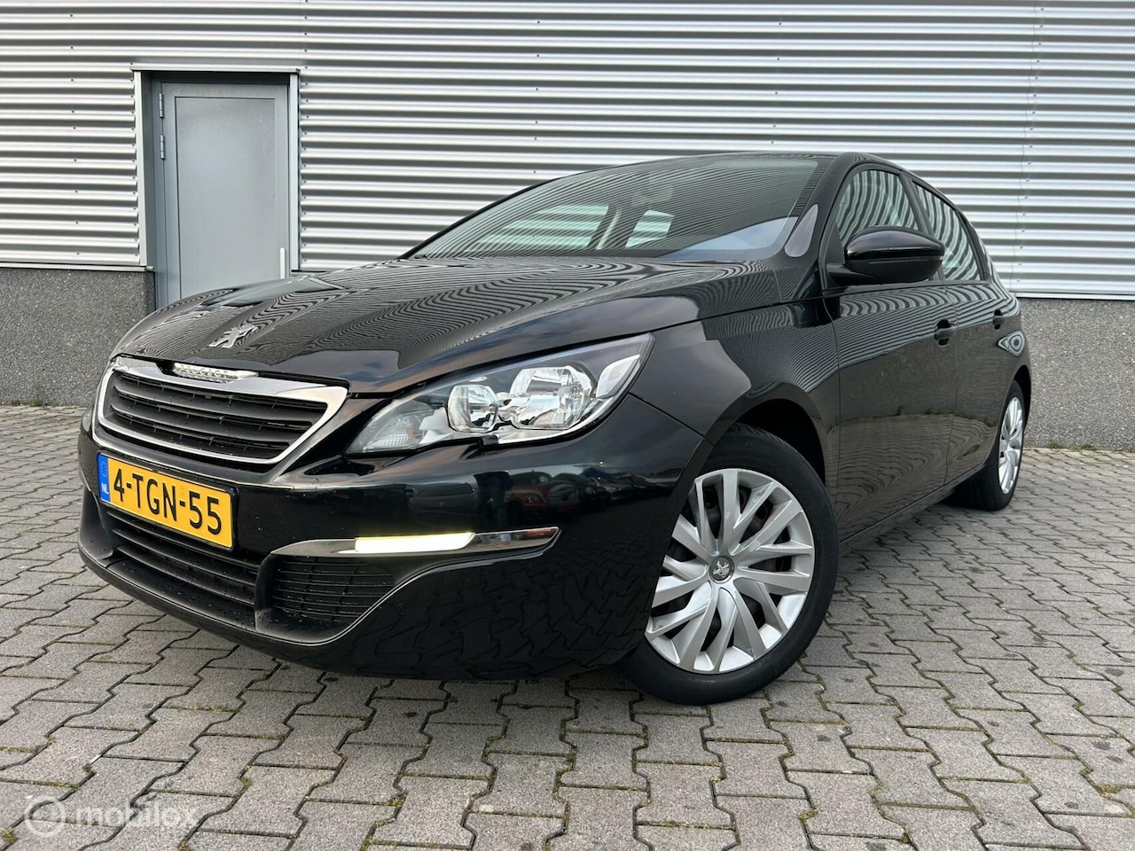 Peugeot 308 - 1.2 VTi Active 1.2 VTi Active, Navigatie, nwe APK - AutoWereld.nl