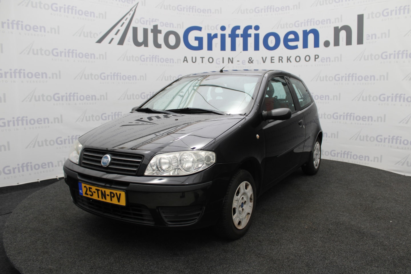 Fiat Punto - 1.2 Classic Edizione Cool nette hatchback met airco - AutoWereld.nl