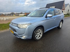 Mitsubishi Outlander - 2.0 PHEV Instyle