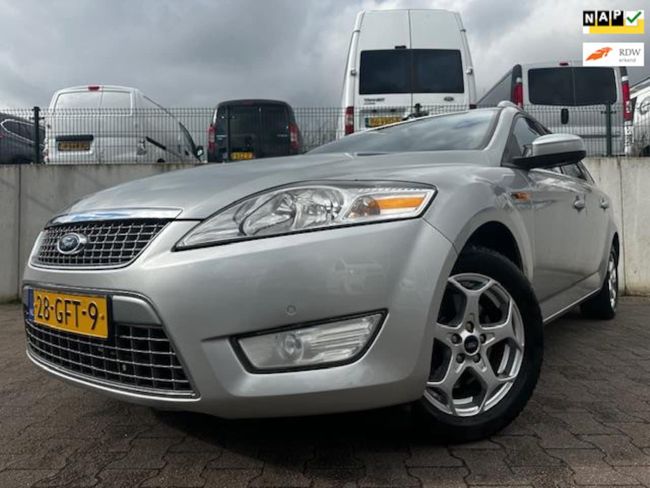 Ford Mondeo Wagon - 2.3-16V Titanium/AUTOMAAT/NAVI/LEDER/CLIMA/PDC V+A/CRUISE/ZEER NETTE AUTOMAAT/ - AutoWereld.nl