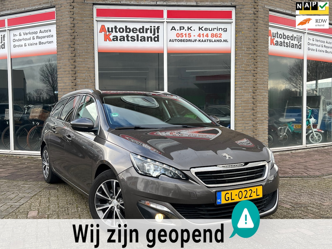 Peugeot 308 SW - 1.2 Blue Lease Premium - LED - Pano - Trekhaak - 2015 - AutoWereld.nl