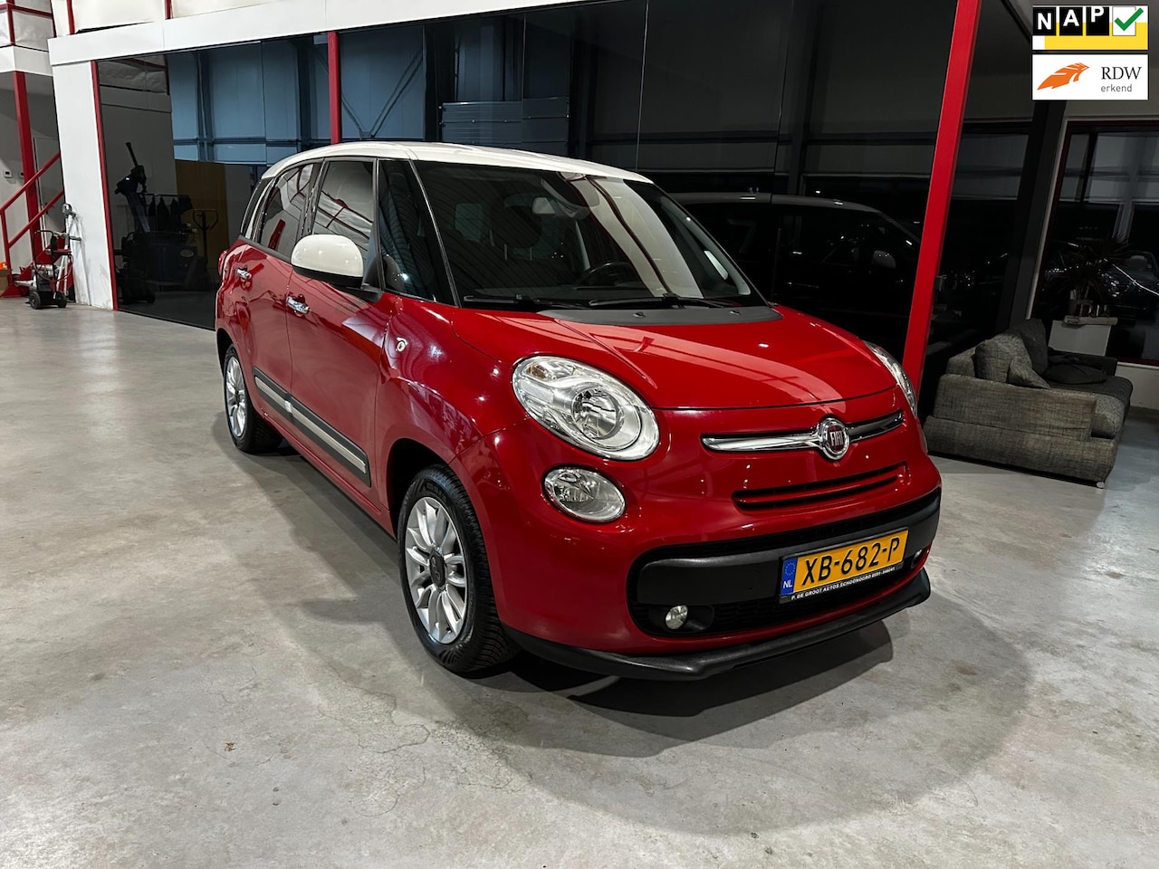 Fiat 500 L Living - 0.9 TwinAir Lounge 7p. / Trekhaak / Clima / Stoelverwarming / Cruise / Eco / Camera / PDC - AutoWereld.nl