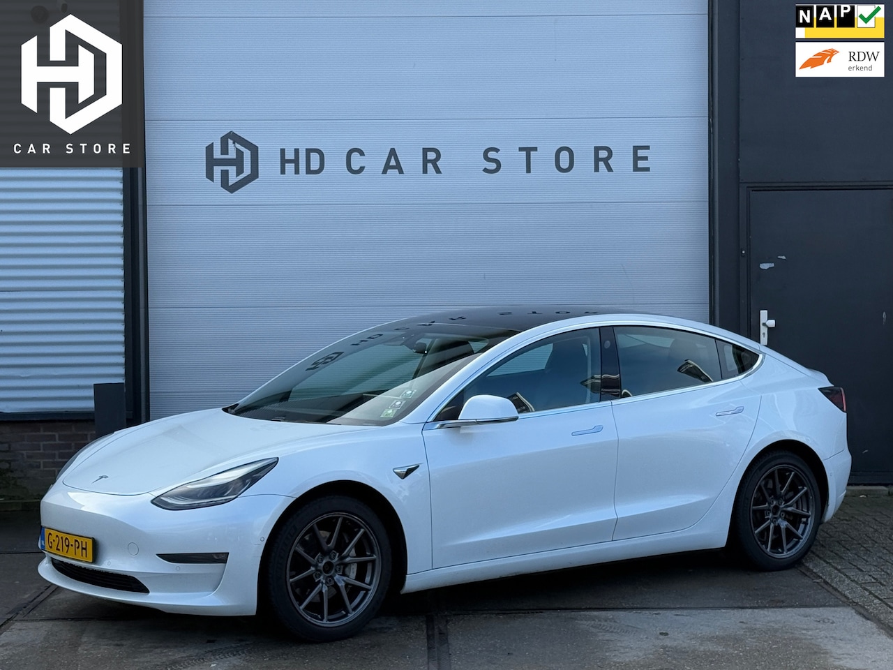 Tesla Model 3 - Long Range RWD Long Range AWD 75 kWh 88% SOH TREKHAAK DUAL MOTOR - AutoWereld.nl