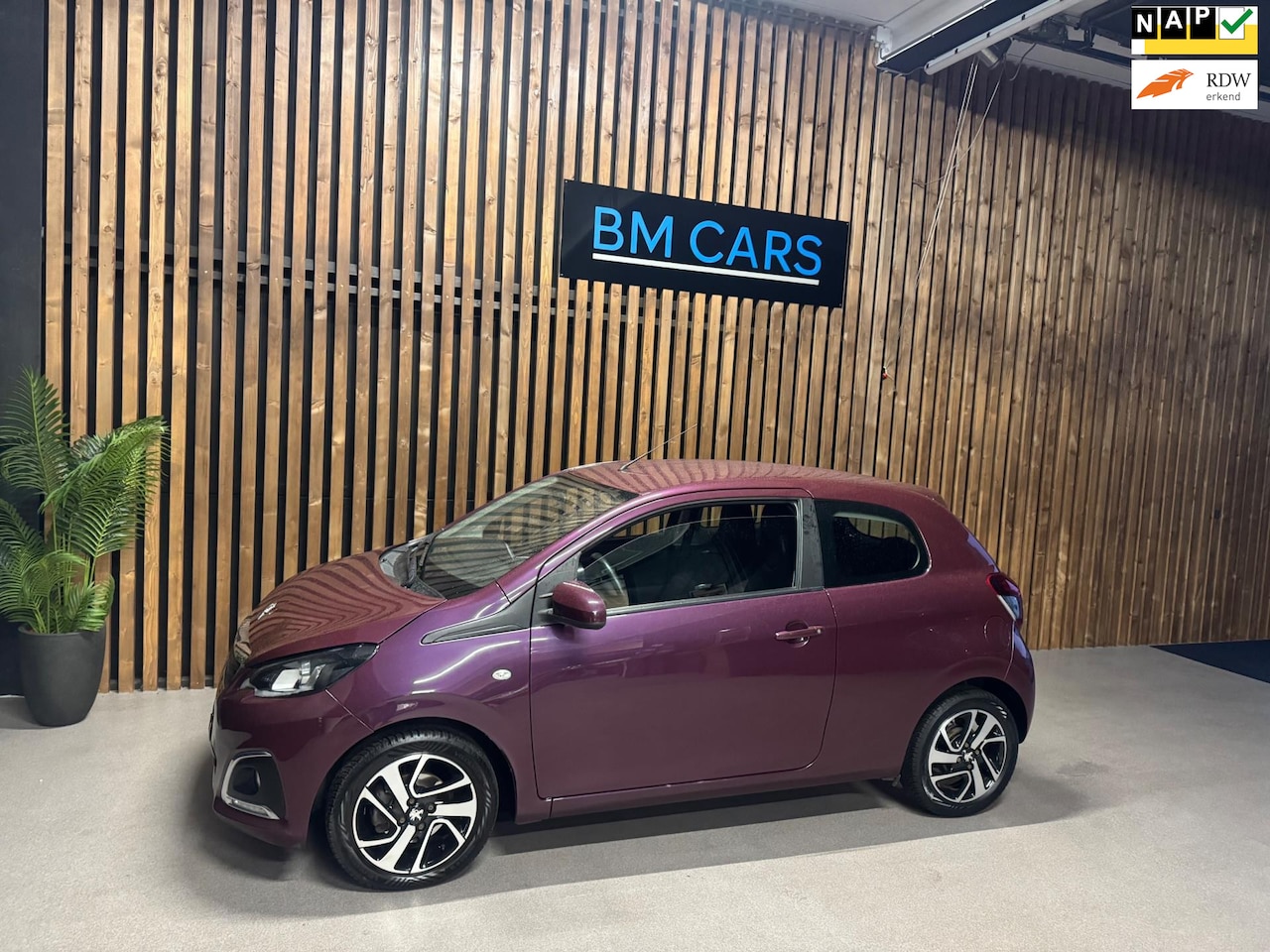 Peugeot 108 - 1.2 VTi Allure Clima,Camera,Carplay,Led - AutoWereld.nl