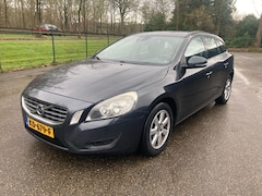 Volvo V60 - 2.0 D3 Kinetic