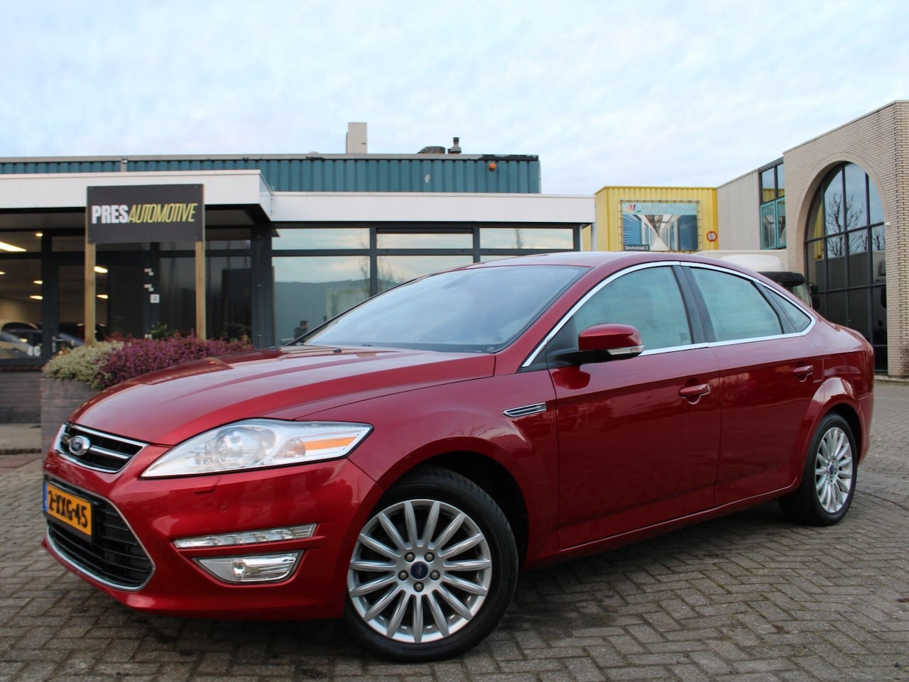 Ford Mondeo - 1.6 EcoBoost Platinum | VOL OPTIES | HALF LEDER - AutoWereld.nl