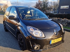 Renault Twingo - 1.2-16V Night en Day Airco Cruise control Nieuwe apk Nieuwe Kop