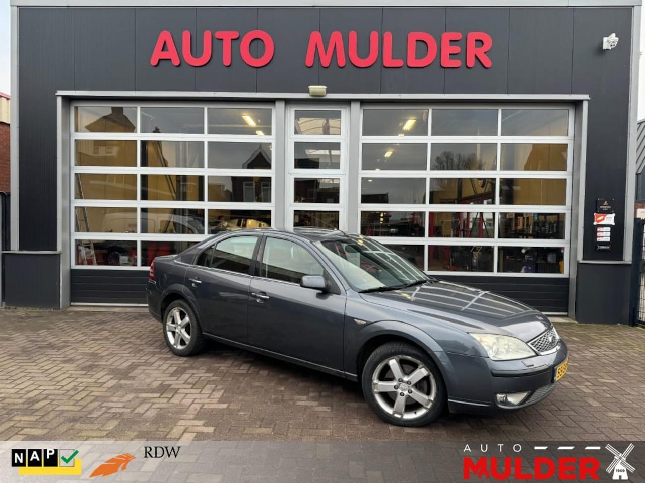 Ford Mondeo - 2.0-16V PLATINUM / AUTOMAAT / AIRCO / CRUISECONTROL / APK NIEUW! - AutoWereld.nl