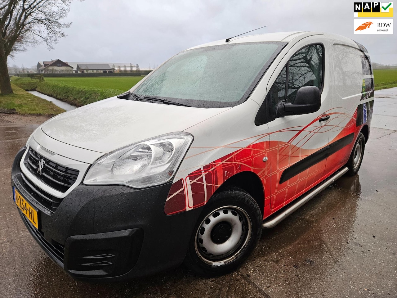 Peugeot Partner - 120 1.6 BlueHDi 100 L1/ 3 persoons/ airco/ bj 2017 ( euro 6) - AutoWereld.nl