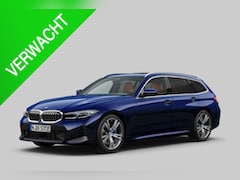 BMW 3-serie Touring - 330e M-sport stoelen, achteruitrijcamera, Adaptive Cruise Control, panodak, Head-up, Harma