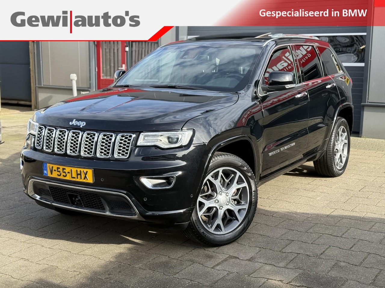 Jeep Grand Cherokee - 3.0 CRD Overland Grijs Kenteken - AutoWereld.nl