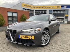 Alfa Romeo Giulia - 2.0 T TI Lusso Q4 | Apple Car Play | Harman Kardon Audio |