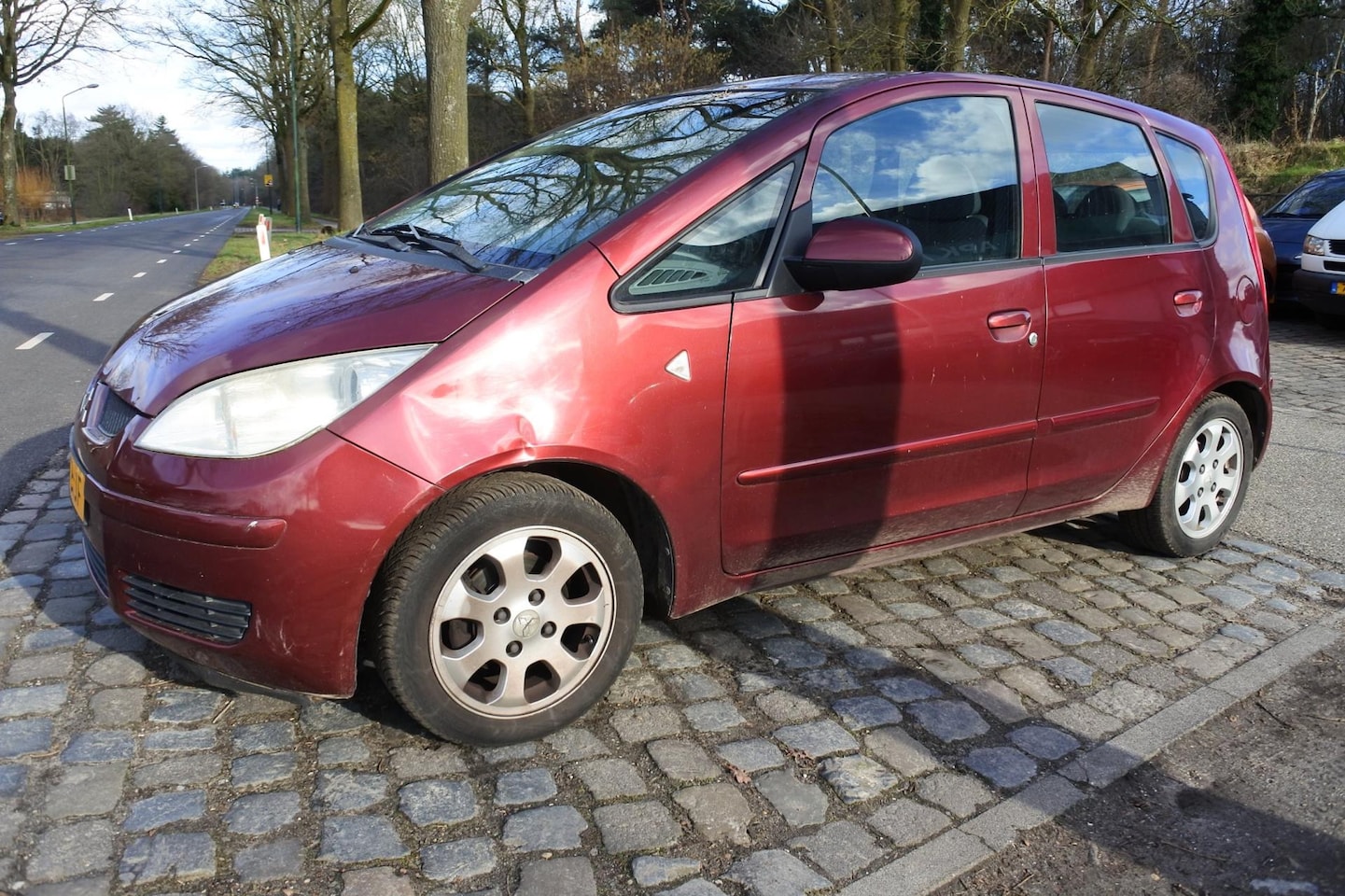 Mitsubishi Colt - 1.3 Invite 5 drs apk 3-7-2025 airco 288 dkm - AutoWereld.nl