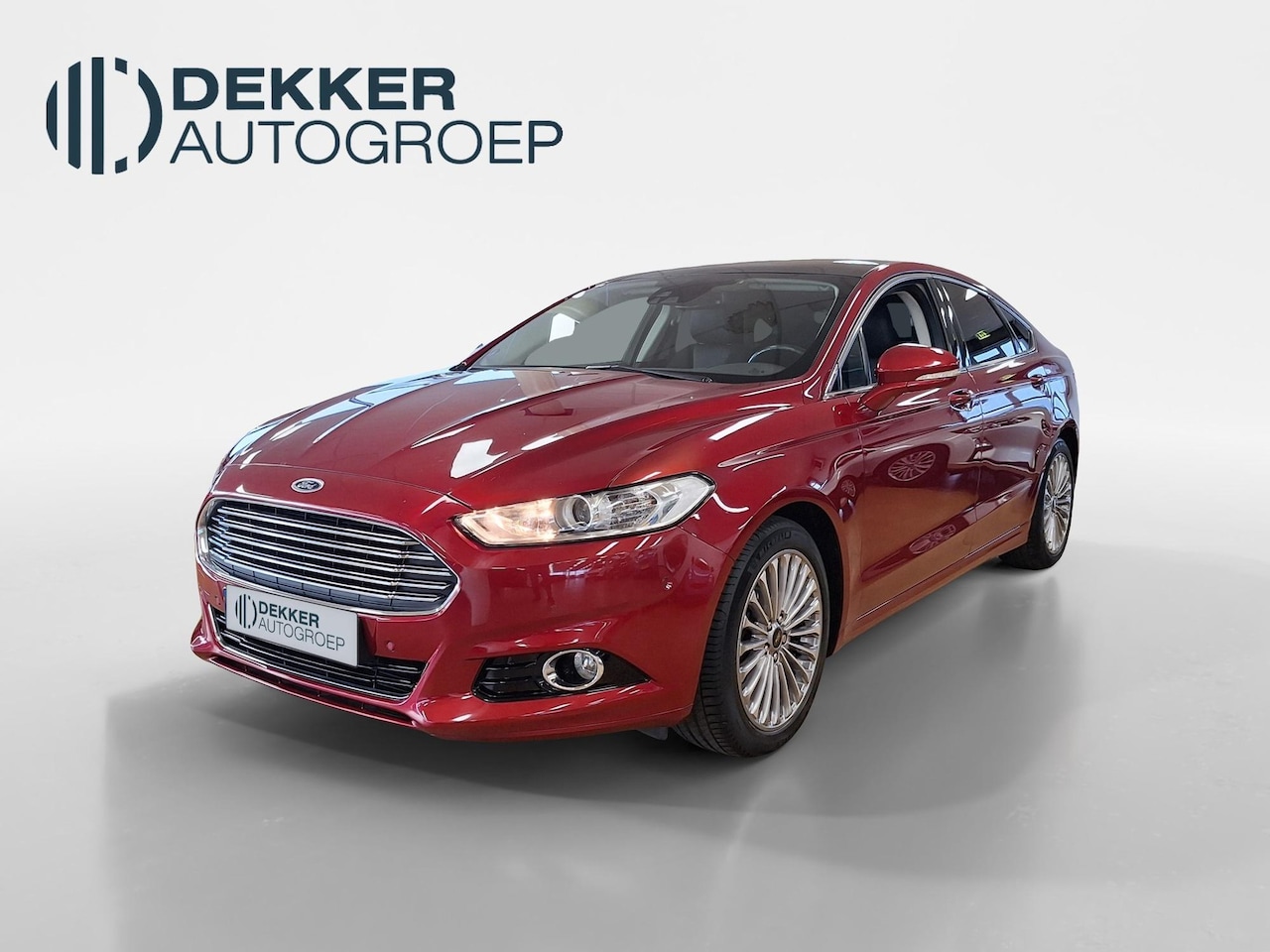 Ford Mondeo - 1.5 Titanium PANORAMA DAK, TREKHAAK, STOEL EN VOORRUITVERWARMING. - AutoWereld.nl