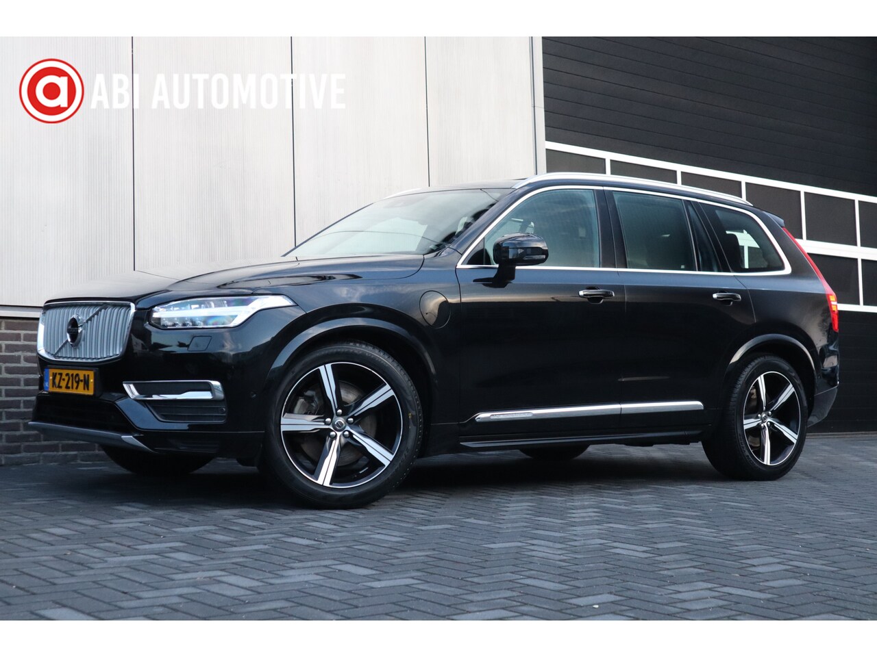 Volvo XC90 - 2.0 T8 408 pk Twin Engine AWD Inscription / NL-Auto/ Dealer.Ond/ Luchtvering/ Head-Up/ Pan - AutoWereld.nl