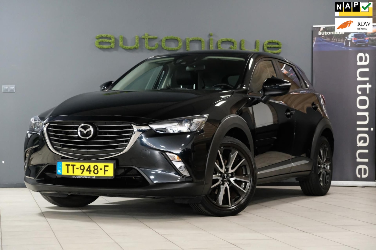 Mazda CX-3 - 2.0 SkyActiv-G 120 GT-M *89.361km* Navigatie/Camera/Head-Up Display - AutoWereld.nl