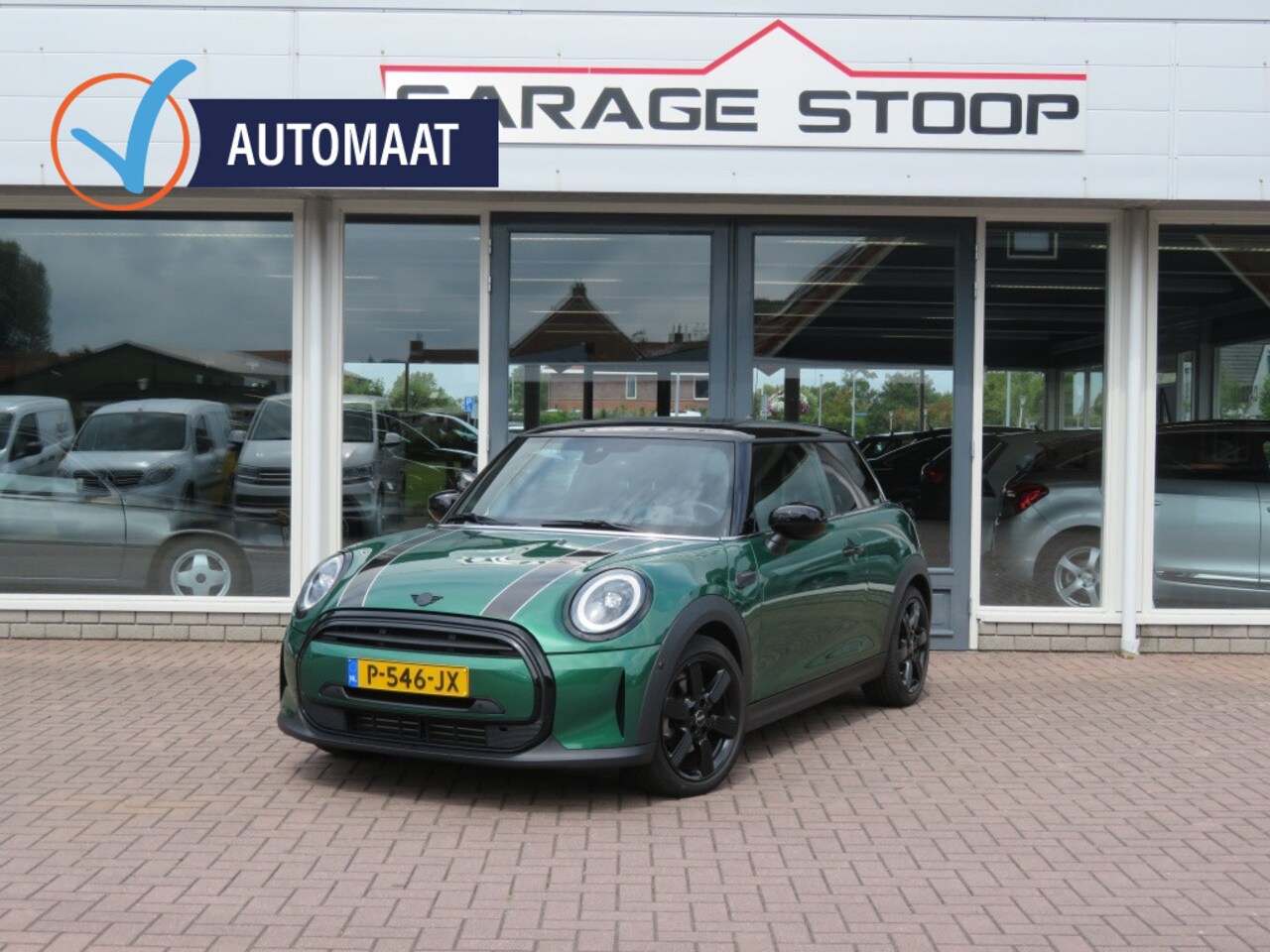 MINI Cooper - 1.5 Yours Automaat 44K nieuw Prijs - AutoWereld.nl