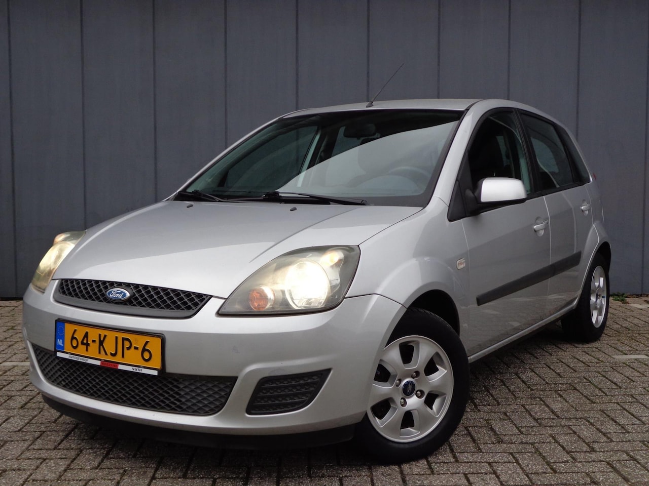 Ford Fiesta - 1.4i-16V Futura XL 5drs,i.z.g.st.APK 2026 - AutoWereld.nl