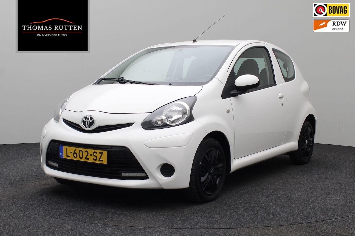 Toyota Aygo - 1.0 VVT-i Access 2013 | Airco | Navigatie | Bluetooth | Boekjes | 2 Sleutels | Elektrische - AutoWereld.nl