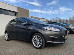 Ford Fiesta - 1.5 TDCi Titanium EURO6 Airco Navi Trekhaak Cruise control LM velgen Elektrische pakket