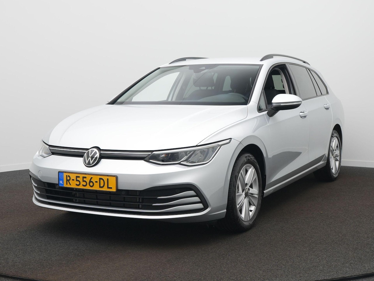 Volkswagen Golf Variant - 1.0 TSI Life Trekhaak - Navigatie - Ecc - Pdc - AutoWereld.nl