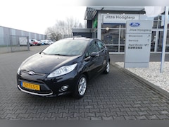 Ford Fiesta - 1.25 Titanium 82PK, AIRCO.CRUISE , TREKHAAK , D RIEM VERV, NIEUWE APK