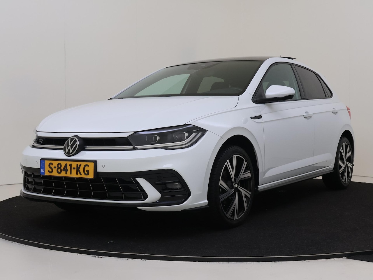 Volkswagen Polo - 1.0 TSI R-Line Business | Panoramadak | LED matrix verlichting | Keyless | Ditgital cockpi - AutoWereld.nl