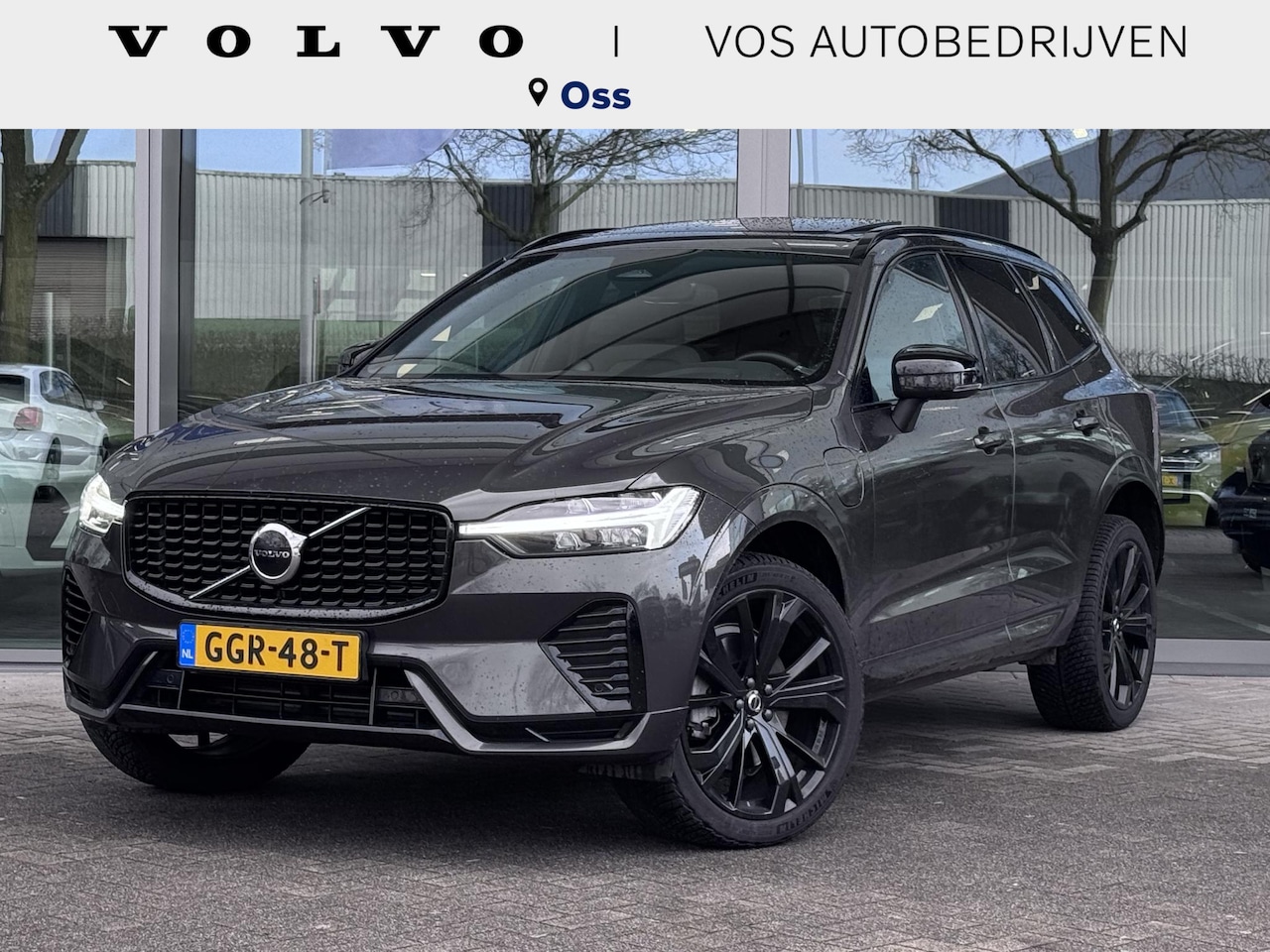 Volvo XC60 - 2.0 T8 Plug-in hybrid AWD R-Design | Longe Range | Bowers & Wilkins | Trekhaak | Luchtveri - AutoWereld.nl