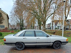 Audi 100 - 2.2 CC