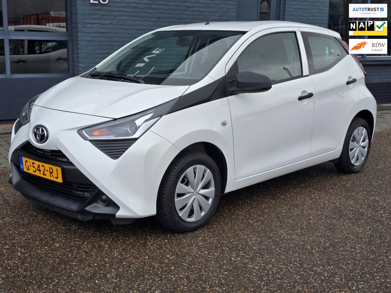 Toyota Aygo - 1.0 VVT-i x-fun AIRCO CRUISE GARANTIE ZEER MOOI - AutoWereld.nl