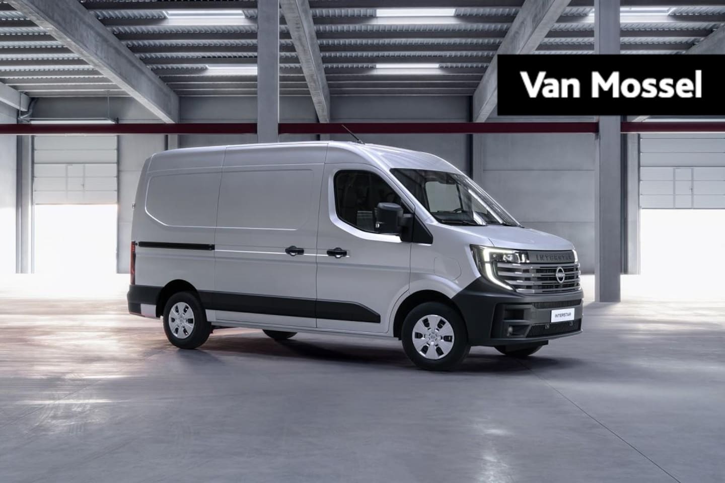 Nissan Interstar-e - 140pk L2H2 Limited 87 kWh | Parkeersensoren + Achteruitrijcamera | Stoelverwarming | Trekh - AutoWereld.nl