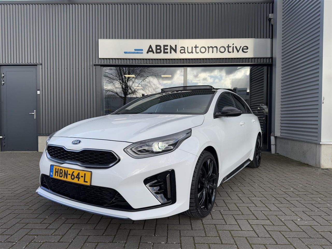 Kia Pro cee'd - 1.4 T-GDI 140PK GT-Line Plus (PANO|JBL|WINTER PACK|18") - AutoWereld.nl