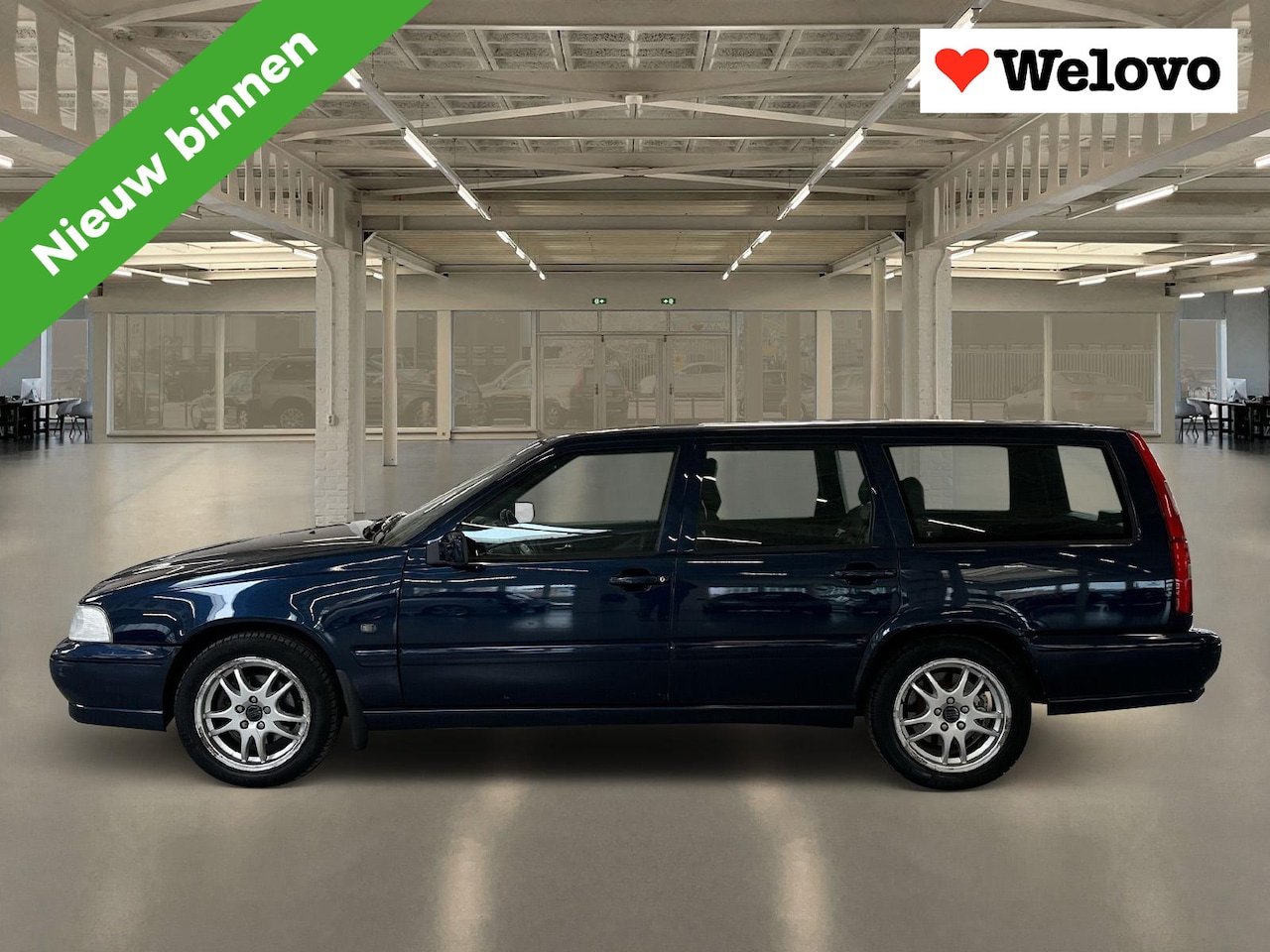 Volvo V70 - 2.4 Europa V70 Classic ! Eerste eigenaar met onderhoudshistorie/garantie - AutoWereld.nl