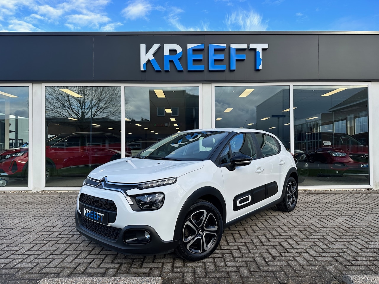 Citroën C3 - 1.2 PureTech C-Series Stoelverwarming | Navi | App connect - AutoWereld.nl