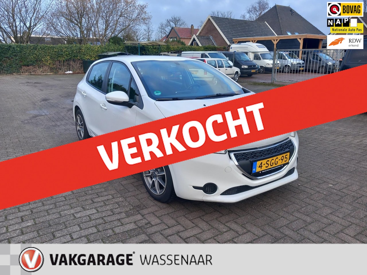 Peugeot 208 - 1.6 e-HDi Active lmv - AutoWereld.nl