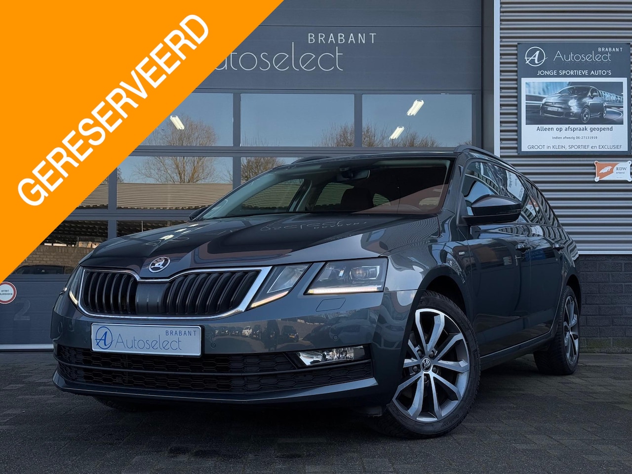 Skoda Octavia Combi - 1.0 TSI Greentech Style DSG CarPlay LED - AutoWereld.nl