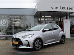 Toyota Yaris - 1.5 HYBRID DYNAMIC LED KEYLESS LM-VELGEN CAMERA AD-CRUISE CLIMA APPLE/ANDROID NL-AUTO