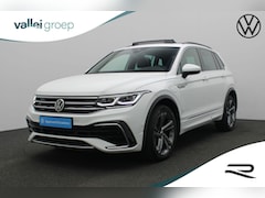 Volkswagen Tiguan - 1.4 TSI 245 pk DSG eHybrid R-Line Business+ | Panoramadak | Achteruitrijcamera | Navigatie